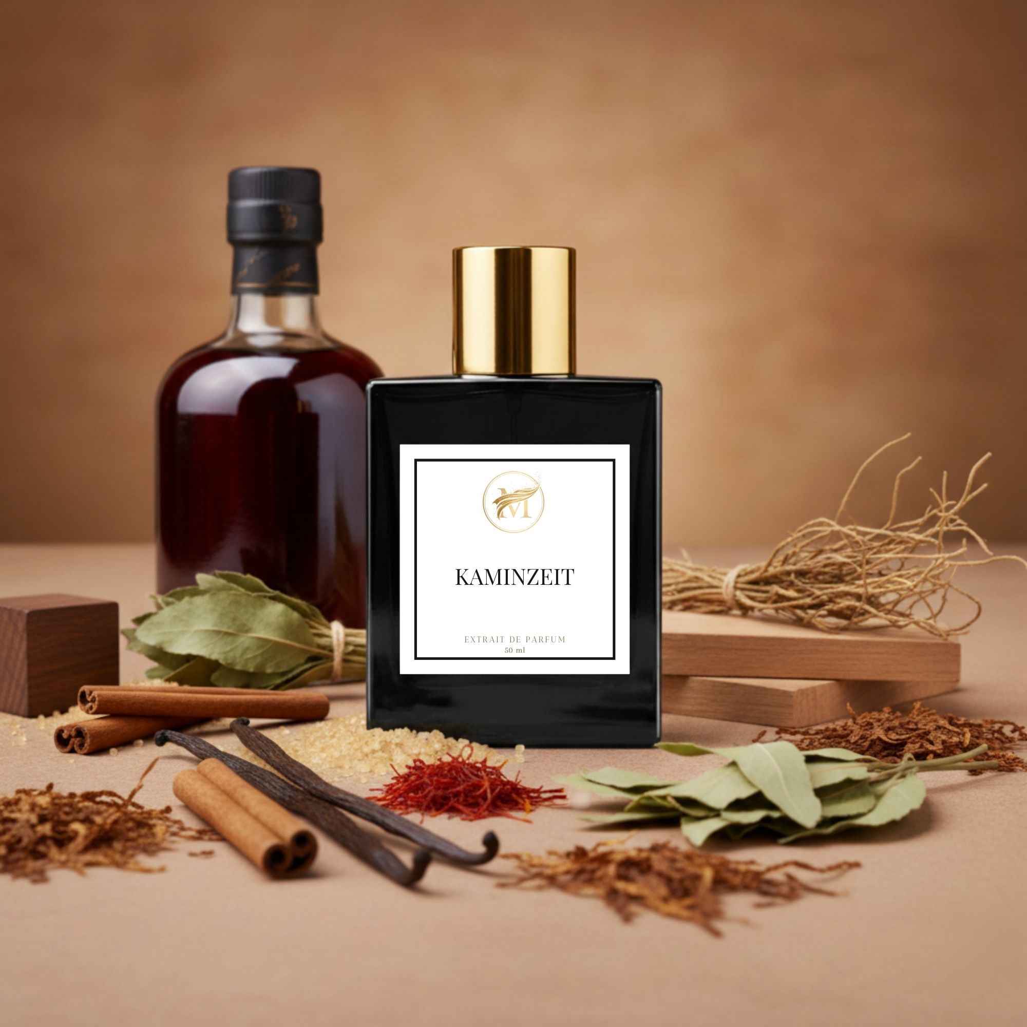 Kaminzeit Parfumflakon vor Gewürzen, Vanille, Zimt und Rum – ein warmer, holziger Duft mit Noten von Tabak und Sandelholz.